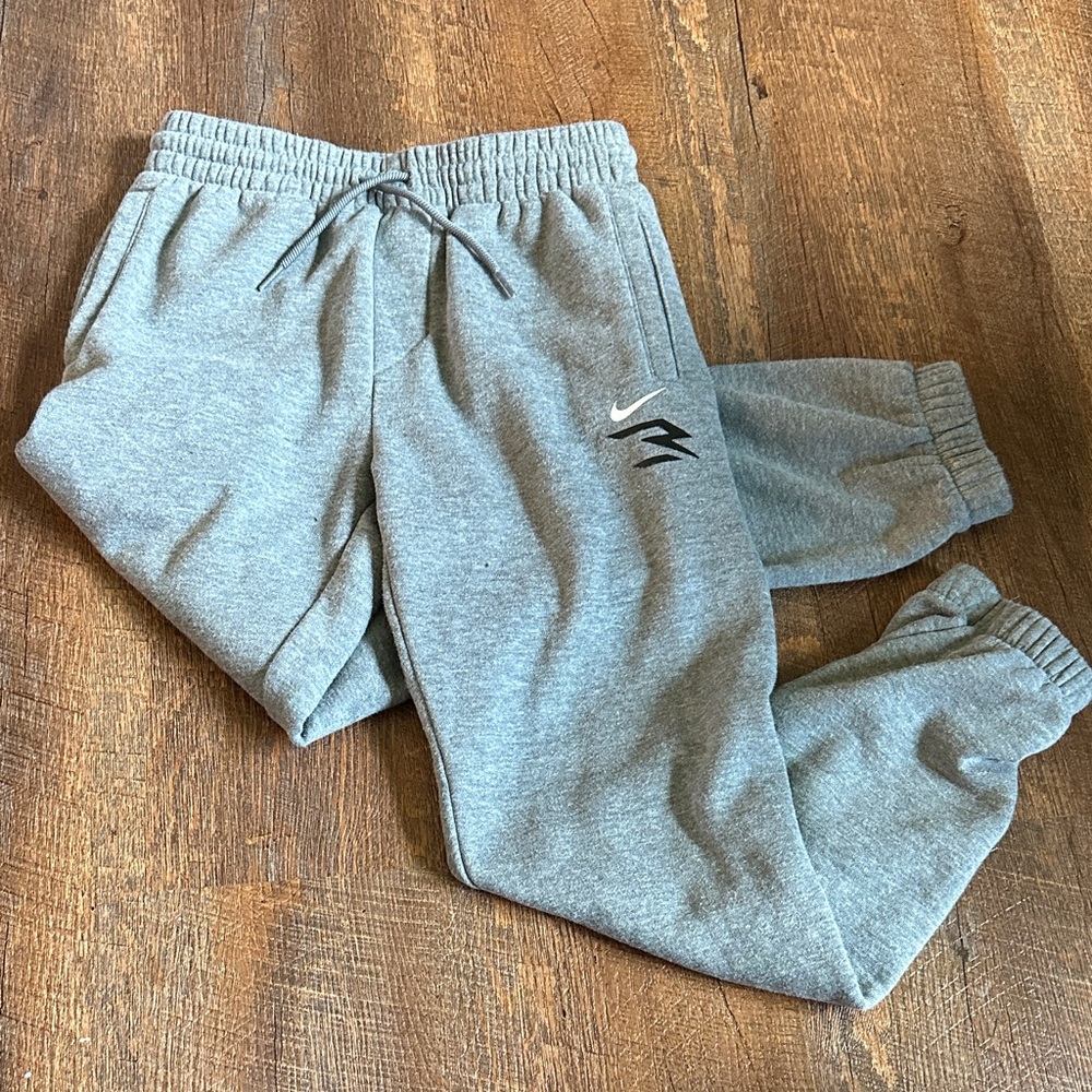 Nike Youth Heather Gray Joggers
